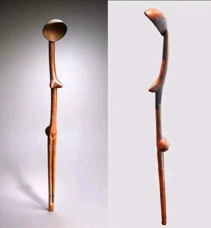 zoomafrika1's tweet image. A Zulu wooden spoon in the shape of a woman. From South Africa, 19th century CE.