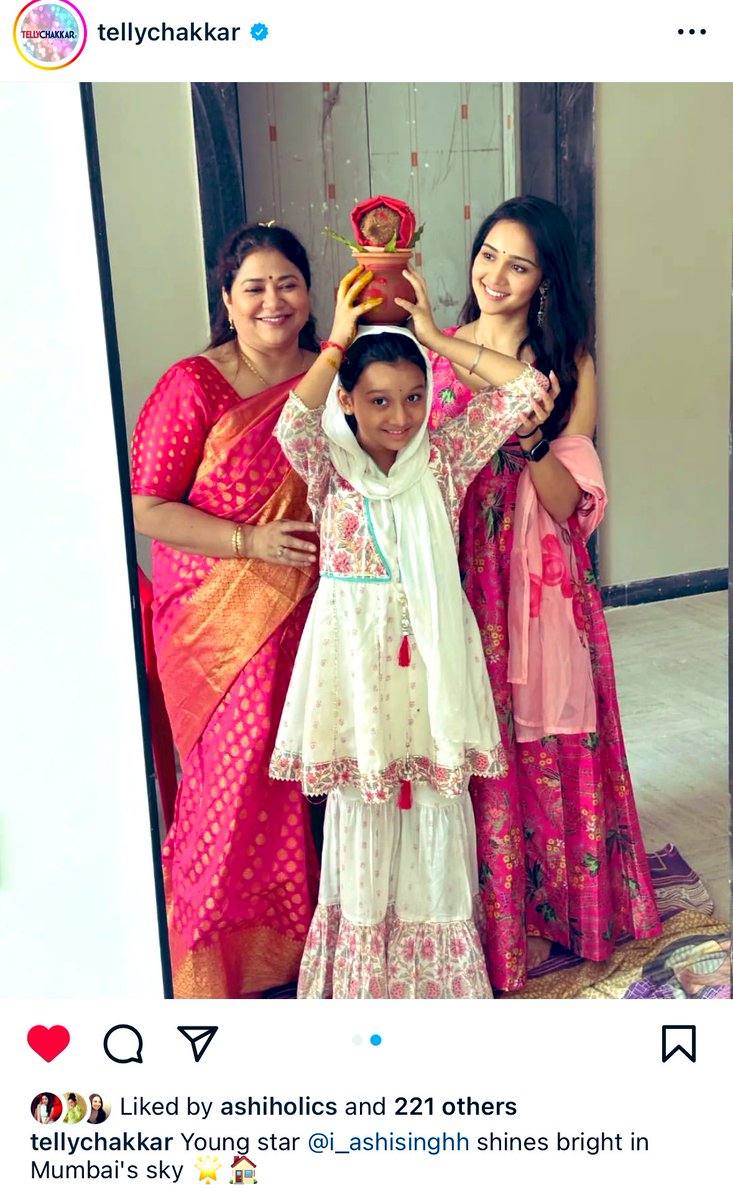 Proud mum , every parent deserves a beautiful hard working daughter like that ❤️ #AshiSingh