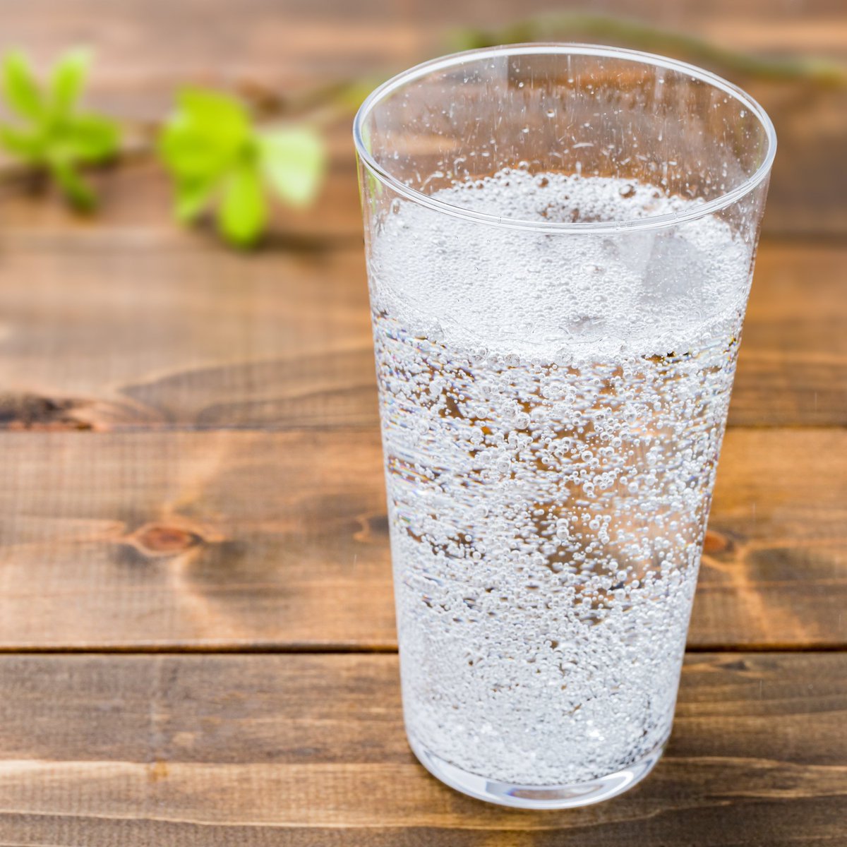 Prizmimic's tweet image. Nothing better than a glass of #SparklingWater...🚰 Except maybe #BecomingaWoman 😄 #Yep #ImTransgender 🌈