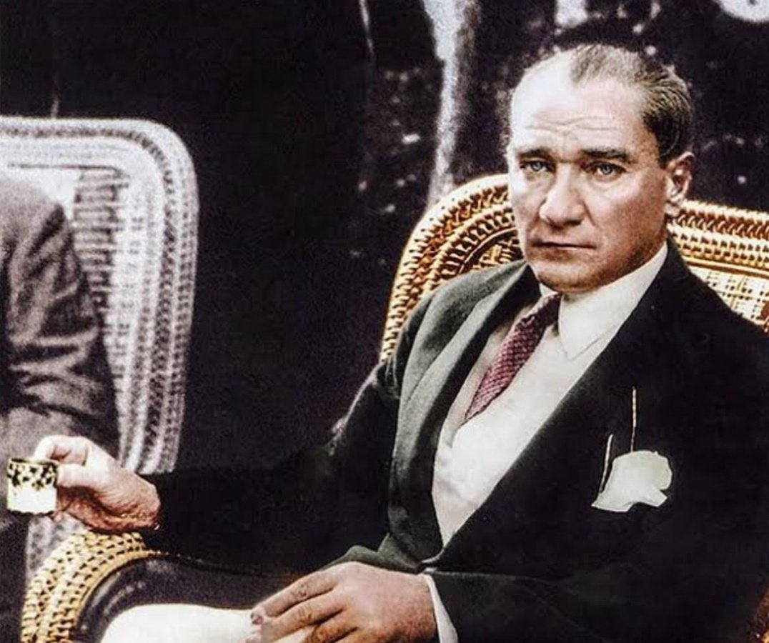Milletin istiklalini, Yine milletin azim ve kararlılığı kurtaracaktır.

Mustafa Kemal Atatürk