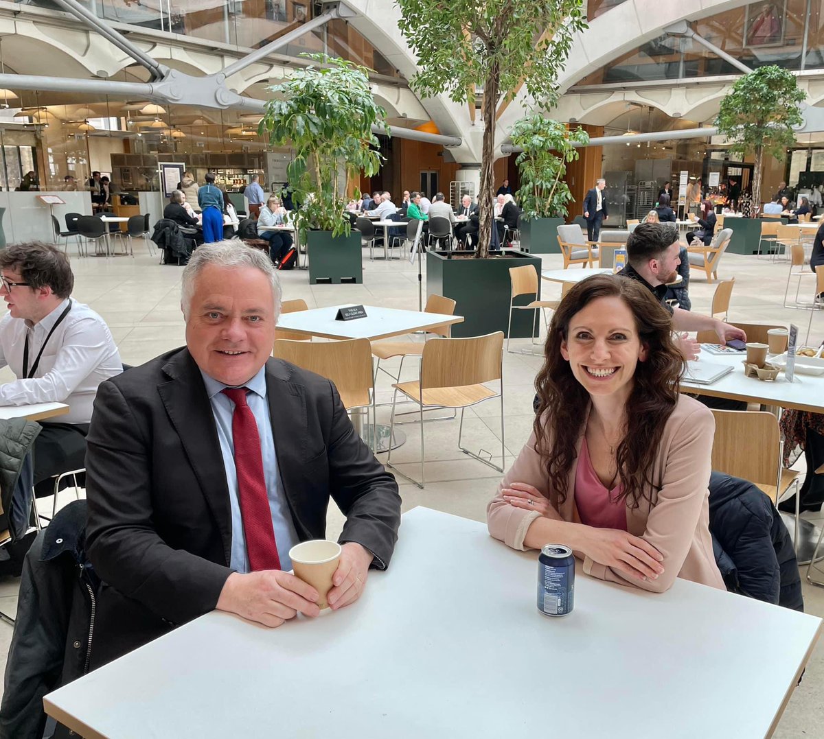A pleasure to catch up recently in Westminster with @AphraBrandreth, the Conservative Parliamentary Candidate for our neighbouring seat of Chester South & Eddisbury, and discuss issues affecting both North Shropshire and her part of Cheshire.