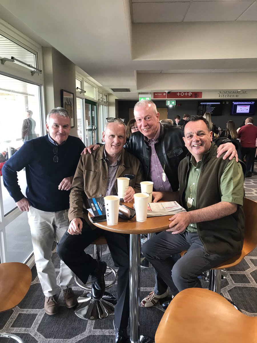 GhHutson's tweet photo. Top day out at @haydockraces on Saturday but why the need for a pint to be so expensive drop the price might in courage more to come https://t.co/4K7LGfLwzx