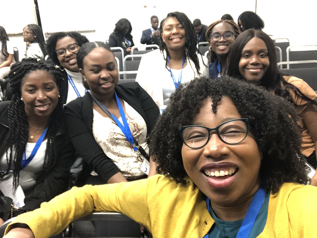 Had such a great time at #AMEC2024 @SNMA Enjoyed connecting with these intelligent young enthusiastic medical students and meeting @EstimeMD in person! And yes, my eyes are open in all the photos! 😄