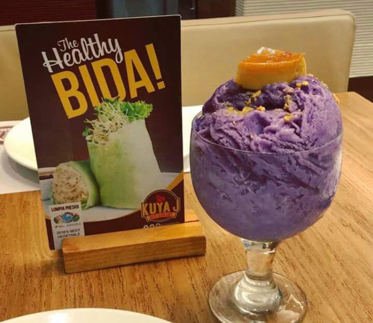 theGorgeousF's tweet photo. @jericho_rosales did not lie when he said that #KuyaJ serves the best halu-halo! Saraaaap! https://t.co/09X0dMtXPN