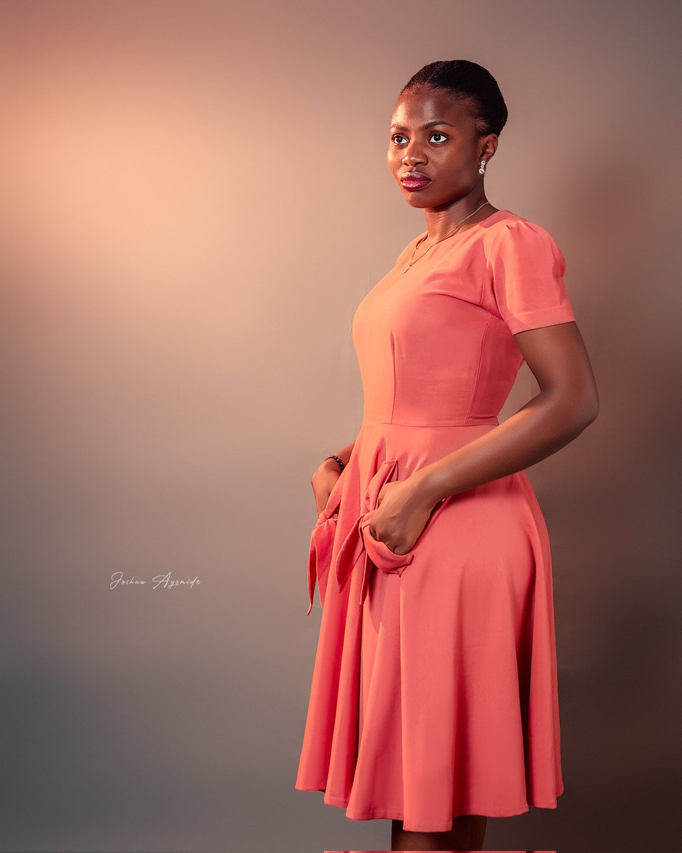 Ikusjos's tweet image. A shoot for a fashion brand
Happy new month
Photographed by me🥰