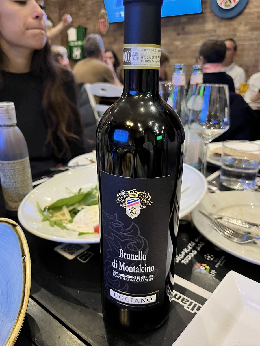 TeamGumball5's tweet image. It’s not like what did we eat, it’s more like what didn’t we eat and we washed it down with a couple bottles of Vino. 😂 #WhatsinArtiesMouth #SoftLanding #BarcelonaNights