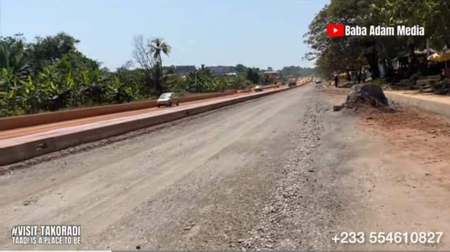🚨 Update on Sekondi - Takoradi road dualization and expansion 

Ongoing widening of the Adiembra, Sekondi, GSTS and the Axim Roads, a total of 10.67km, into multi-lane dual carriageways. 

The Shippers Council and DeGraft Johnson Roads, 2.64km, are also being rehabilitated.