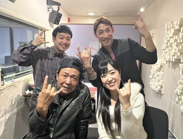 georgepromotion's tweet image. #USEN C-42ch“#ジョージのぶち好きやけー！”。
今回のゲストは #岡田しのぶ チャンと #三丘翔太 クンです。
放送は4/14まで。
ぜひお聴きください！！

👇番組詳細はこちらから
e.usen.com/feature/featur…