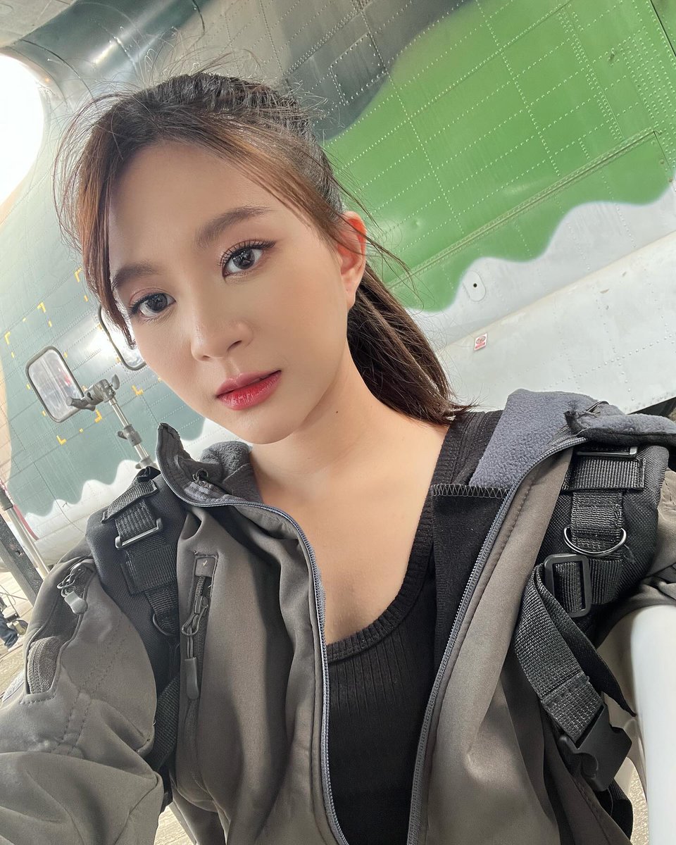 PopperIntlFans's tweet photo. [📸 — IG post]

🖤 #DarenoKotowoIchibanAishiteruTH

#PopperBNK48 #BNK48 #PopperQRRA #QRRA #ป๊อปเป้อ https://t.co/4x80SFXoJo