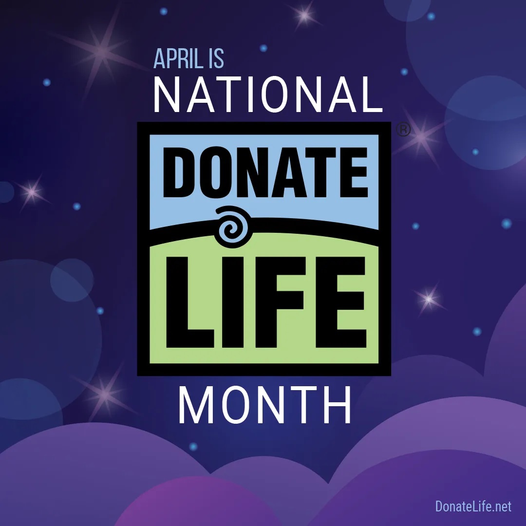 April is National Donate Life Month! 💜 Your decision to be an organ, eye and tissue donor gives hope and light to the 100,000 people on the national transplant waiting list who are waiting for a second chance at life. ⭐hubs.ly/Q02r5WWq0. #DonateLife #NDLM #BurnSurvivor