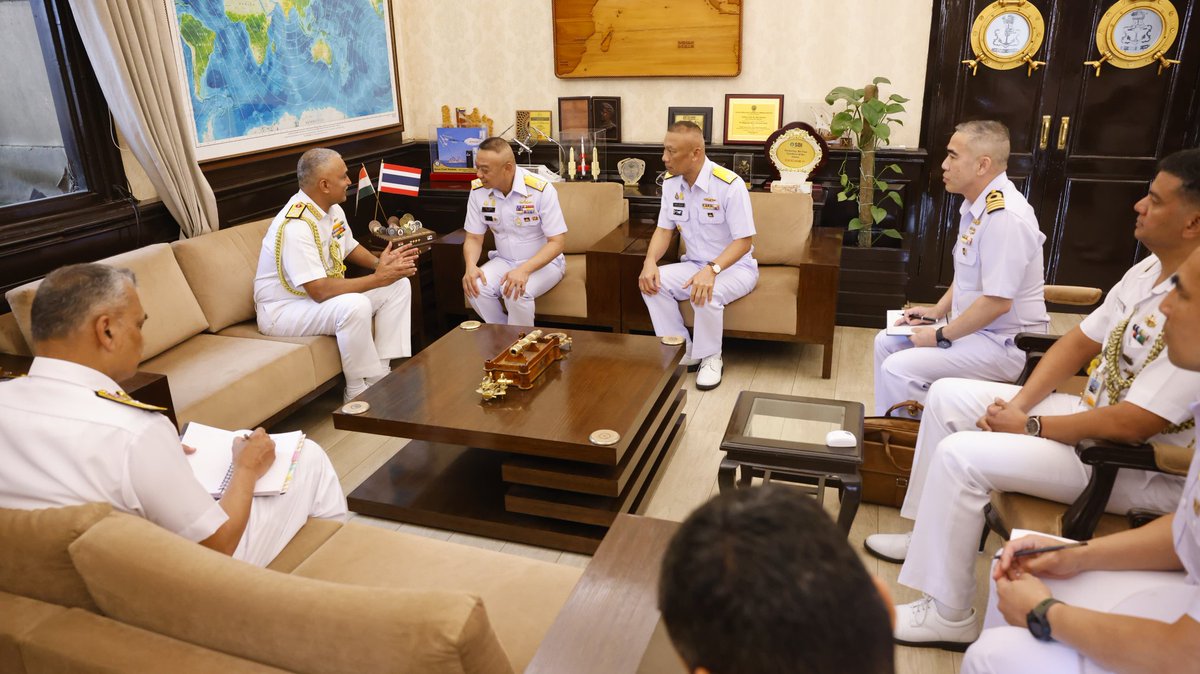 Adm Adoong Pan-Iam, Commander-in-Chief, #RoyalThaiNavy on an official visit to #India interacted with Adm R Hari Kumar #CNS at South Block, New Delhi. Both Principals discussed measures to further strengthen Navy to Navy cooperation incl Ops, Trg & related issues. The present…