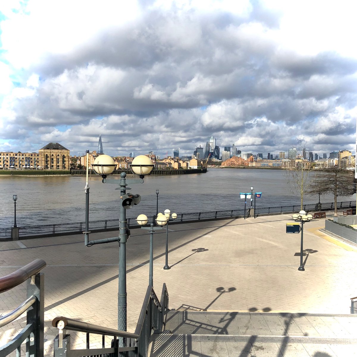 Stunning #light and #shadows this morning on #eastermonday #thames #london @ThamesPics (love the super puffy clouds too!