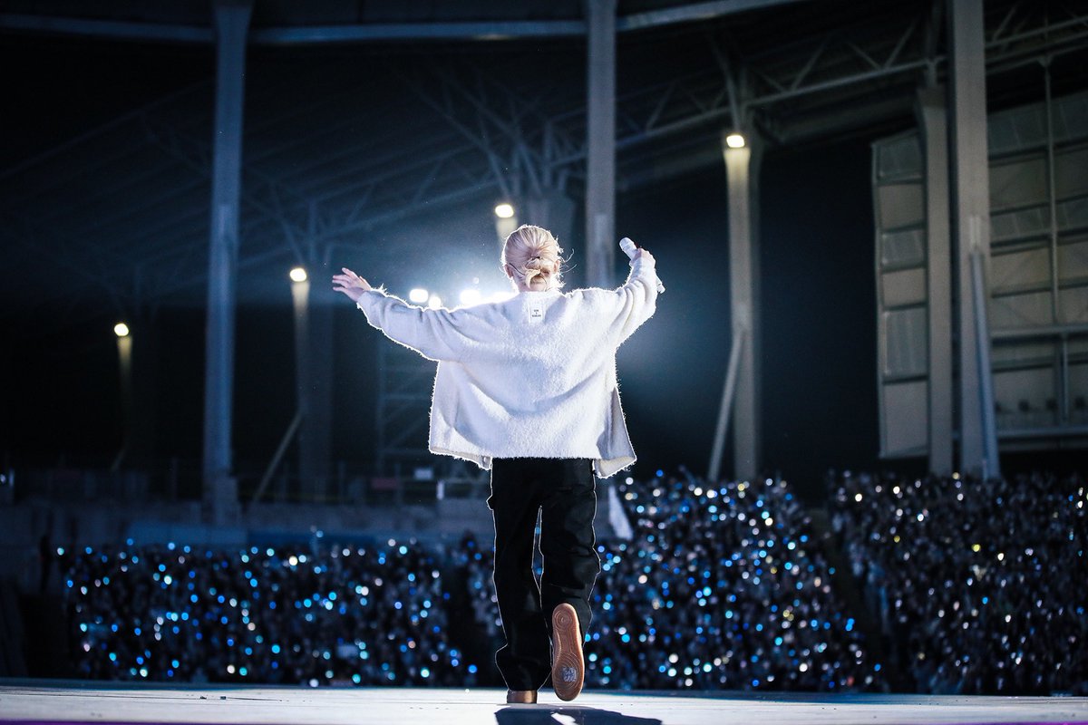 woozidansph's tweet photo. [WEVERSE] 230401 4:23PM KST

#WOOZI posted photos from #FOLLOWAGAINTOINCHEON 🌟

2/2

#우지 #이지훈 #세븐틴  @pledis_17 https://t.co/BK6k9D1svn