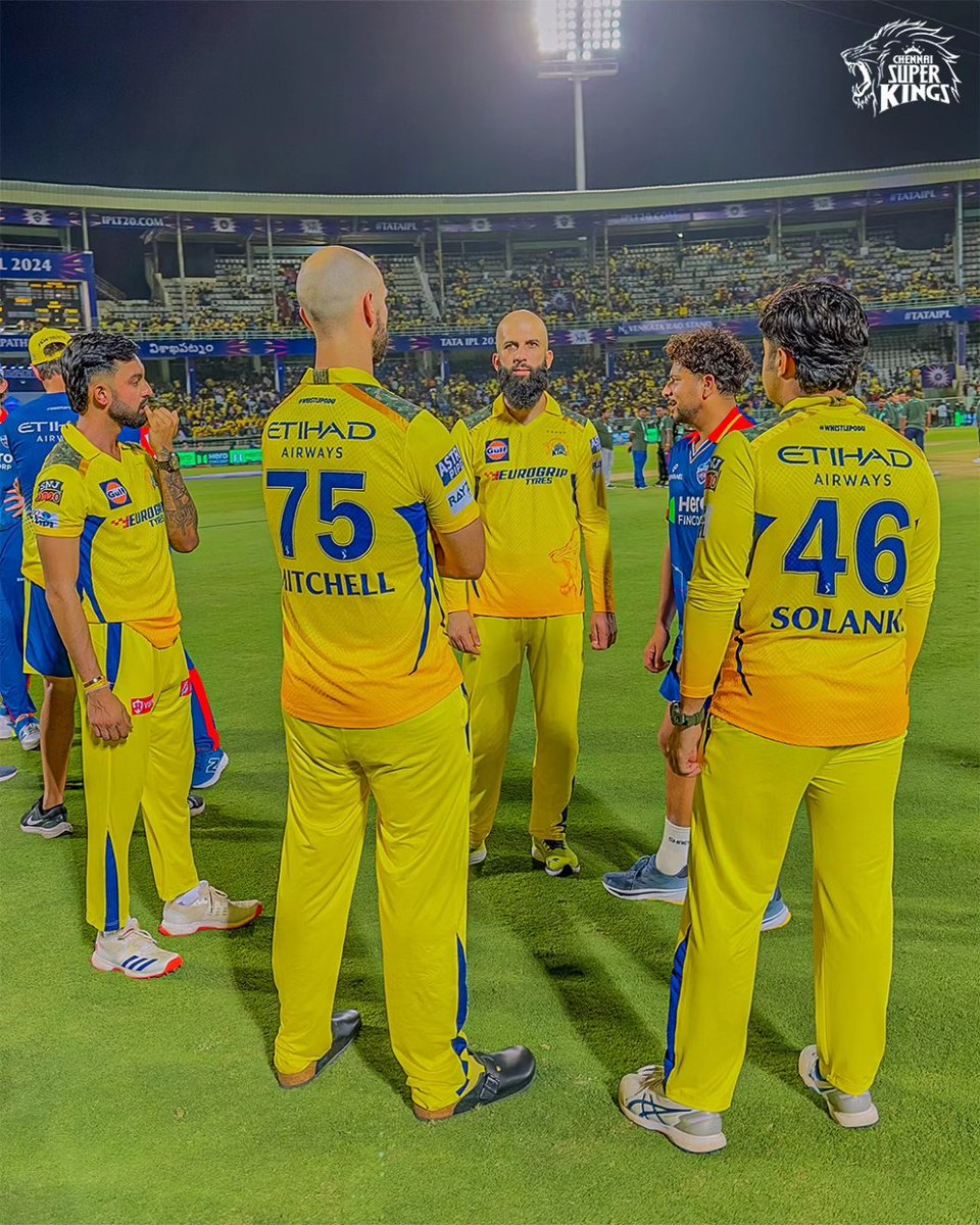 Catch up 📸 post match!

#DCvCSK #WhistlePodu #Yellove 🦁💛