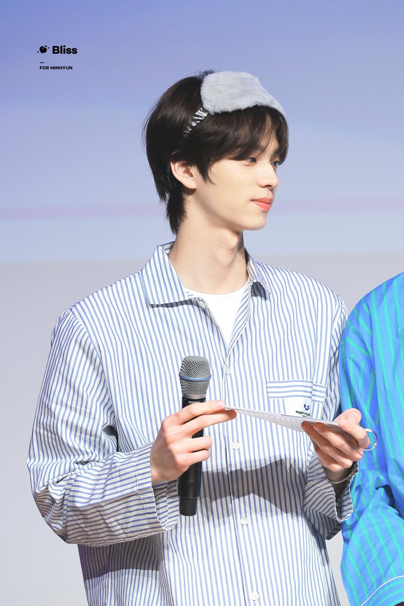 #AprilFoolsDay
#TWS #신유 #SHINYU