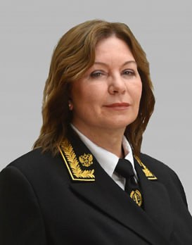 Irina Podnosova è la candidata unica alla carica di presidente della Corte suprema dopo la morte di Lebedev.
Compagna di università di Putin (ma va?) si sa poco o nulla del suo passato e della sua vita privata.