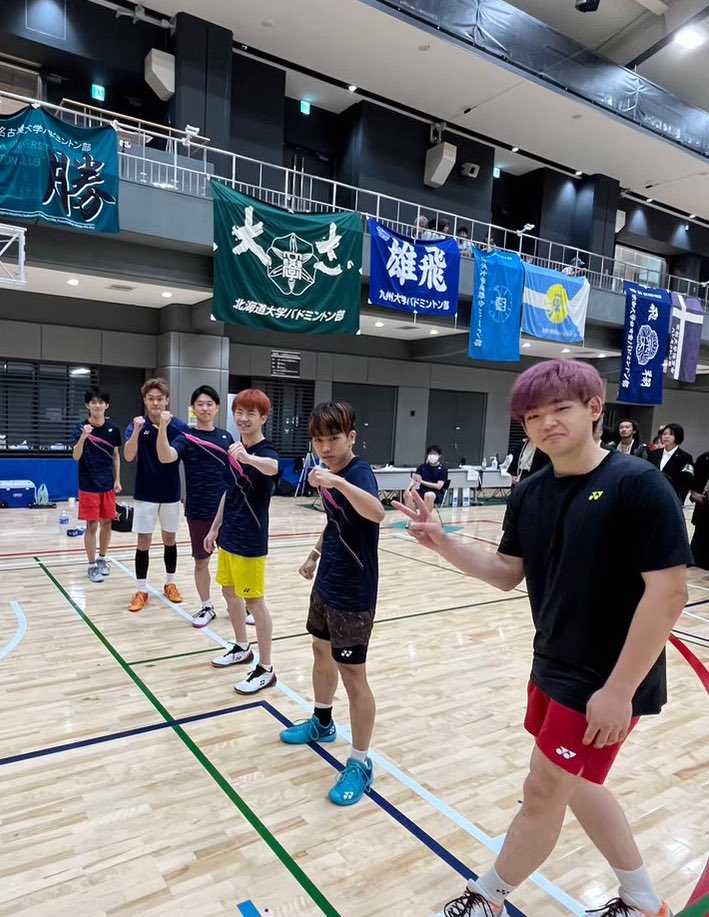 hubadminton's tweet photo. 北大以外の大学からでも入部可能です！気���なる方は気軽にDMしてください！
履修登録、大学生活相談乗ります、ご飯もできるだけ奢ります！🍚🍚
女子部員ちょっと少ないのでいっぱい来て欲しいです🙇
#バドミントン
#サークルより楽しい
#受験戦争 https://t.co/M9kuLvUj1v