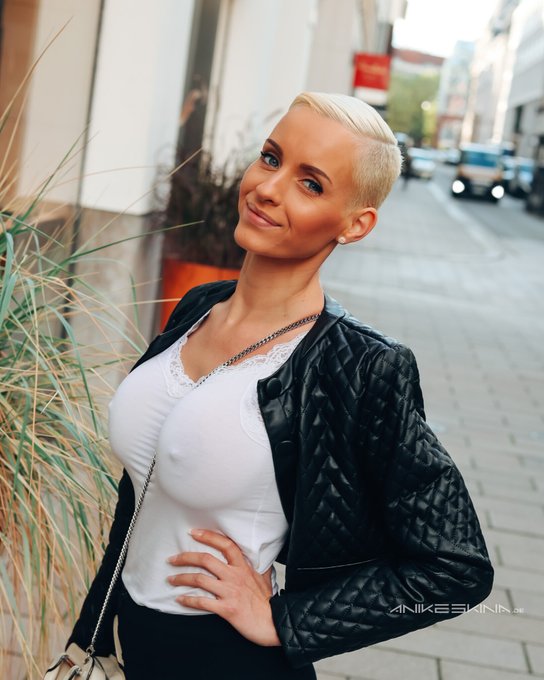 Good morning 🤍  #monday https://t.co/uKOXHzA60e<a href="/tag/monday"class="tags">#monday</a>