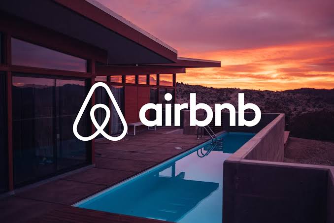 Airbnb's 'Live There' campaign nailed it with storytelling 🏡✨. It's all about experiences, not just services. With stats showing people want authenticity, let's tell stories that matter! #MarketingStorytelling #AuthenticExperiences