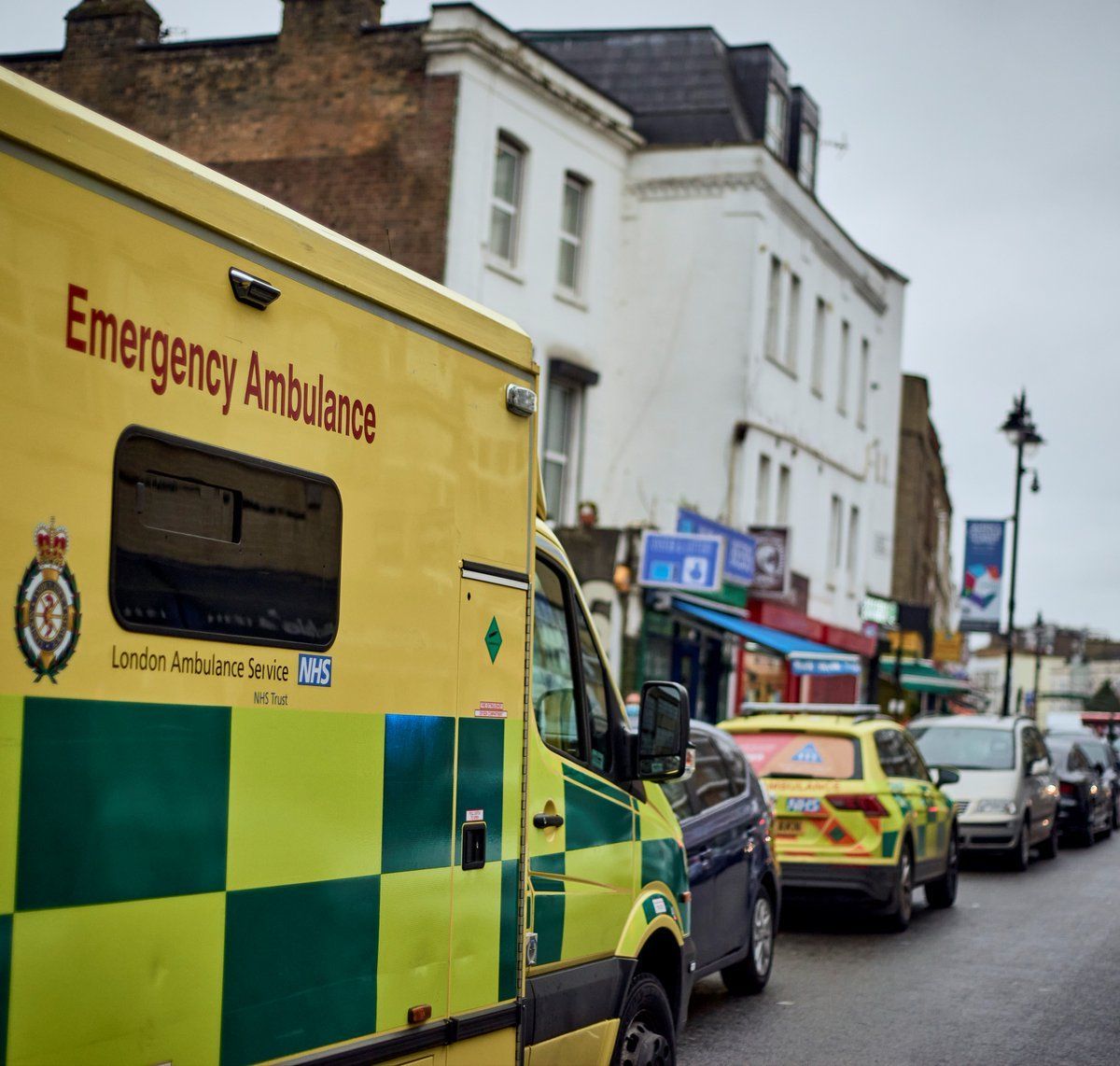 Please #HelpUsToHelpYou today by using 111.nhs.uk if you need urgent medical help. If it’s a serious medical emergency – such as a heart attack, stroke, unconsciousness, chest pain, severe loss of blood or choking – don’t hesitate to call 999. #BankHoliday