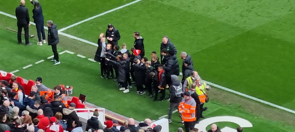 Geohay_SWFC's tweet image. The boy got a great reception from Anfield at HT yesterday 👏 
#LFC U8s.