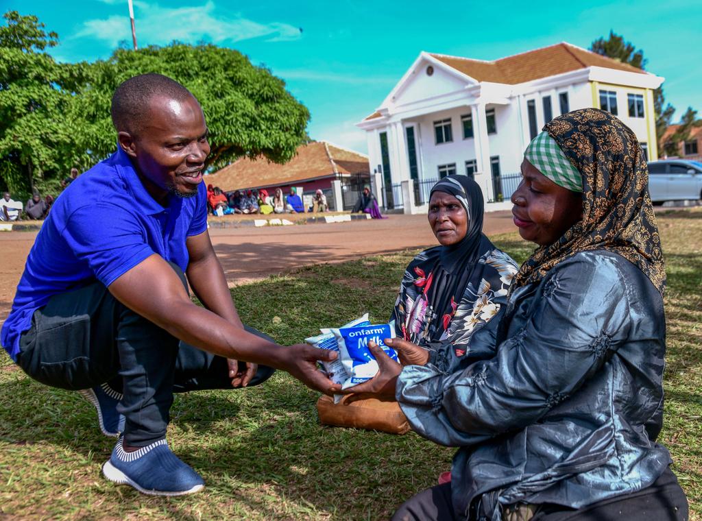 Since its a fresh monday , #OnFarm+ Masjid Tour continues ......
stay tuned we are coming to a mosque near you 🔔🔔
#OnFarm+
#Tastethedifference 
#Ramanthanswadaka