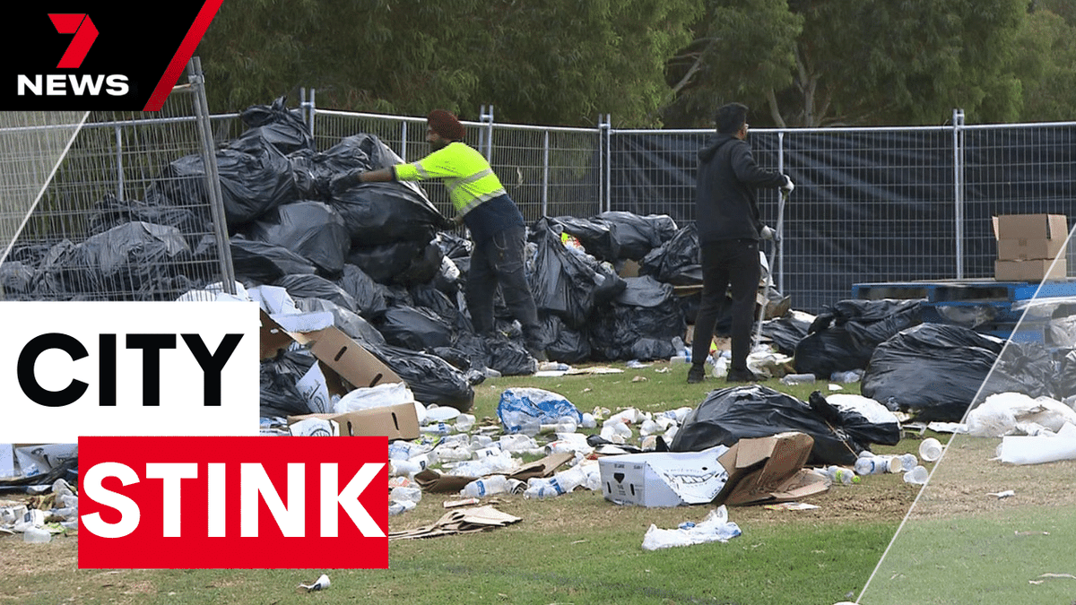 7NewsAdelaide's tweet photo. CBD residents are in a stink after finding the west parklands trashed in the wake of a major community event. The Australian Sikh Games attracted thousands of people to the city, overwhelming organisers and their facilities. https://t.co/hKdIcnAdap @kimberleypratt_ #7NEWS https://t.co/UeCqVrDb21
