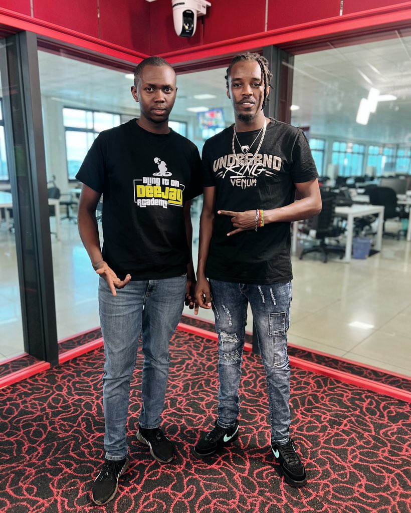 SpapaDeh's tweet photo. Happy Easter Monday Tuko Waks  @VybezRadioKE #RiddimDrivenShow On Air Inakubambia Wapi? @selectorhenrikh On The Ones &amp; Twos @SpapaDeh https://t.co/brUUHe3deM