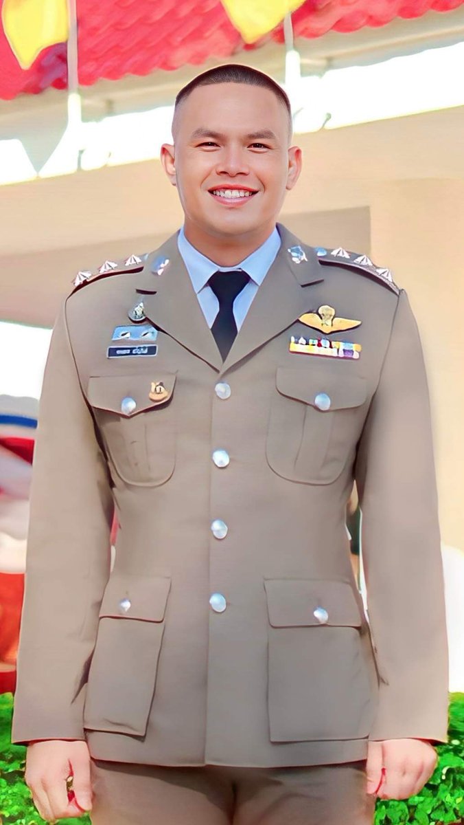 FreedomMaximize's tweet photo. ตีนกาย่อมพ่วงมากับตำแหน่ง 🤣🤣

#ยโสธร https://t.co/qFVCMs6fc8