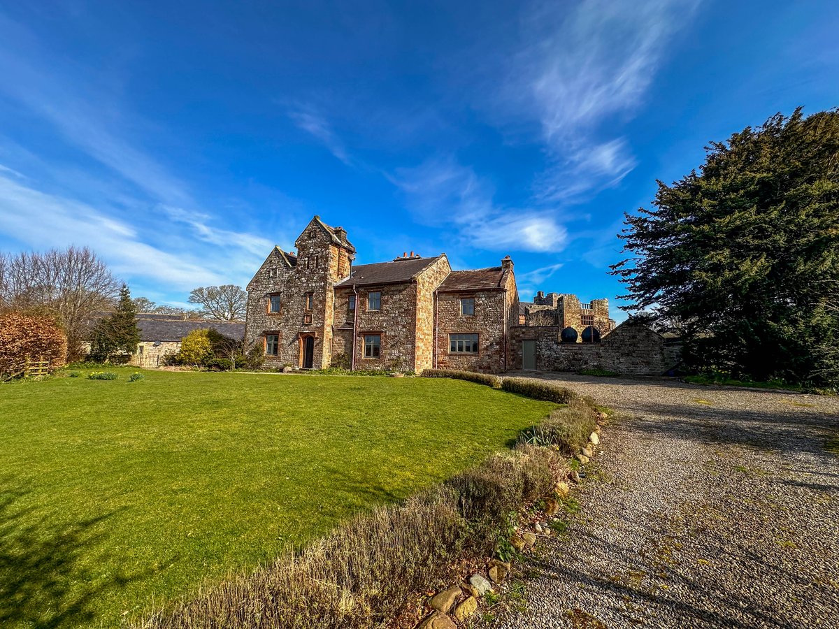 So as they say !!
"As one door closes another opens"
"That's a Wrap"
"Another day another adventure".
My industry has change dramatically, over the last 15 months, funny actually since I have had my Heart attacks and open heart Surgery. and as freelancer, it is a tough gig to do.