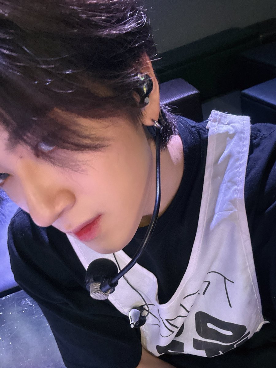 TRENDZ_OFFCL's tweet photo. [#윤우]

4월도 화이팅💪🏻🔥🐺

#FROM_TRENDZ #TO_FRIENDZ #TRENDZ #트렌드지 https://t.co/VaOspMdgId