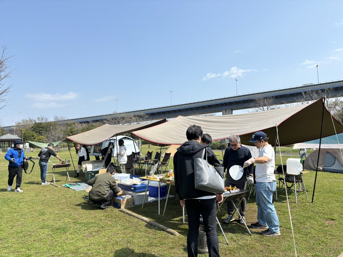 HOMPi_co_jp's tweet photo. 若洲アウトドアセンター
お仕事先の会社様のバーベキューです！
雨予報でしたが天気も晴れて、とても美味しかった��すし、楽しかったです！
江東区にこんな良いバーベキュー場があったんですね！ https://t.co/4yA1HGktbw