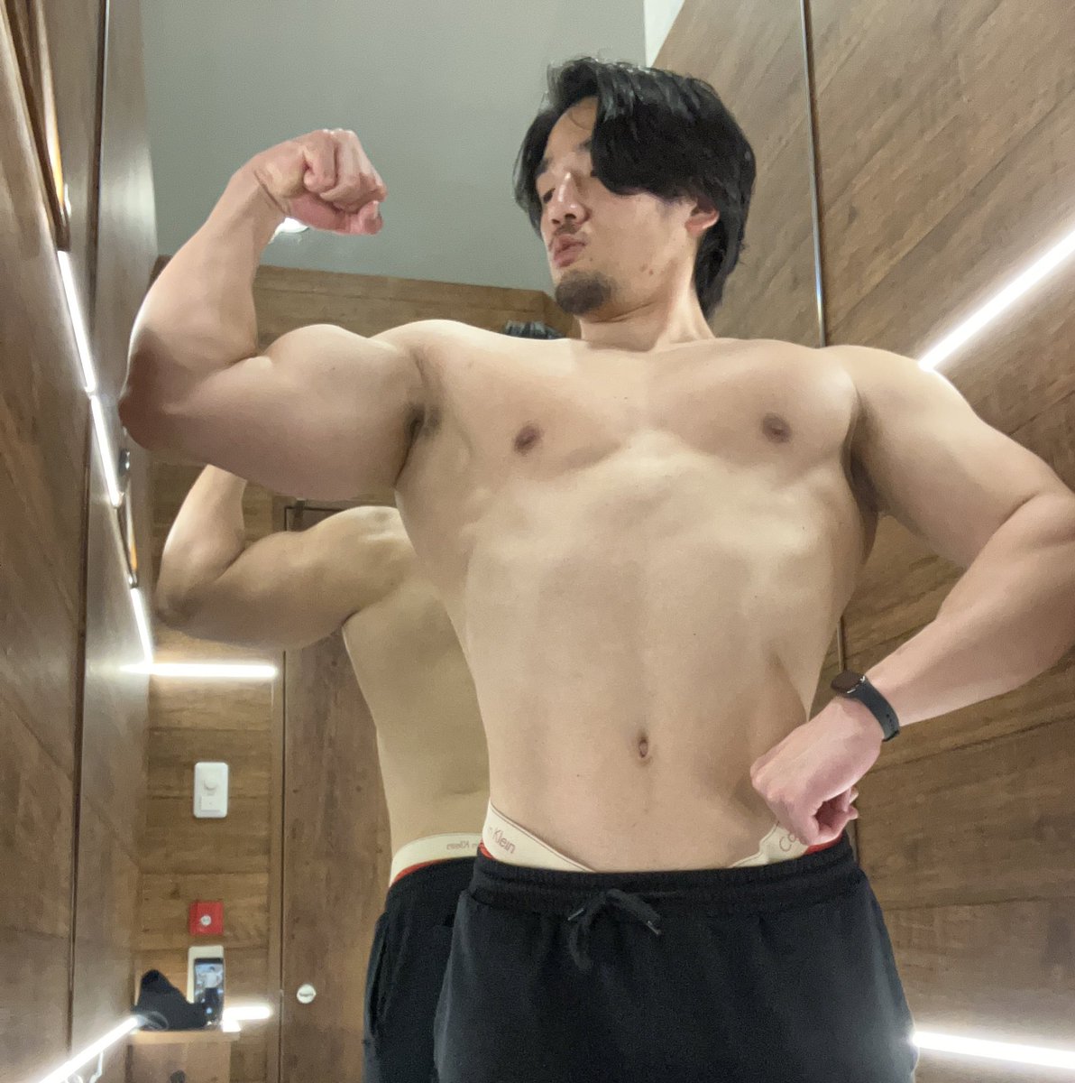 胸の張り方分かってきたよ💪