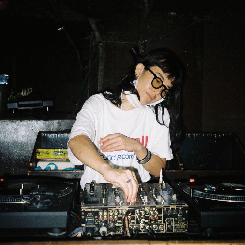 【4月28日 (日) SHINJUKU | World Connection】
アムステルダムの名門 <a href="/rushhourmusic/">Rush Hour Music</a>  のオーナーであり、人気野外フェスティバルRAINBOW DISCO CLUBの顔としても毎年最終日のステージを任される世界的DJ、 <a href="/AntalRushHour/">Antal</a>  が新宿Bridgeに出演決定。
Open 8PM ¥2000
djbar-bridge.com/shinjuku/sched…