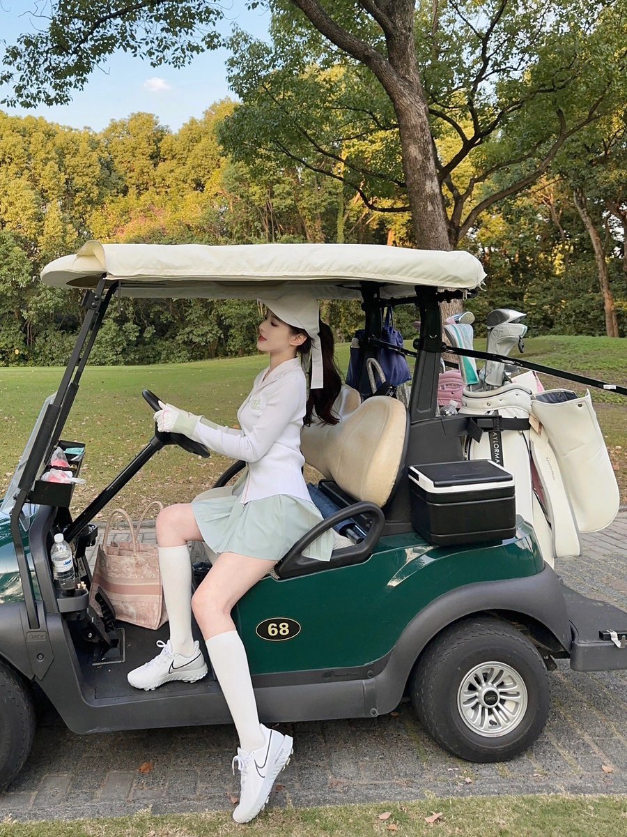 MEIINPHOTO's tweet photo. #高尔夫
 Golf play series
沪短期在线

#网红 #模特 #御姐 #大学生 #空姐 #空乘 #空姐生活 #空姐视频 #空姐制服 #空姐丝袜 #空姐日常 #北京空姐 #上海空姐 #广州空姐 #深圳空姐 #北京 #上海 #广州 #深��� #杭州 https://t.co/6aAmQCkkOb