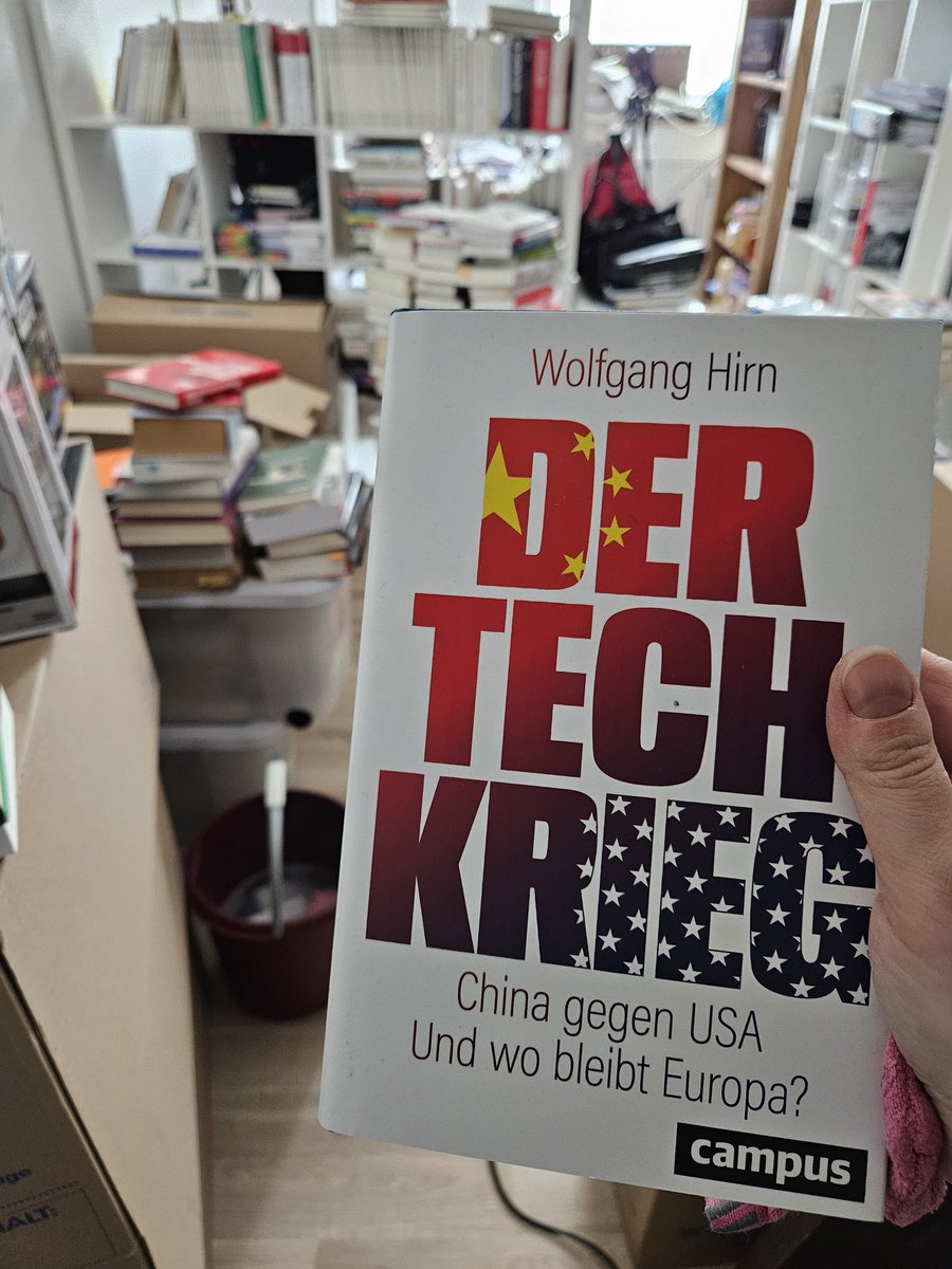 Endlich! 'Der Techkrieg' von Wolfgang Hirn gefunden. Er ist diese Woche Gast im EinmischenPod Podcast. Hörerfragen sind immer willkommen!