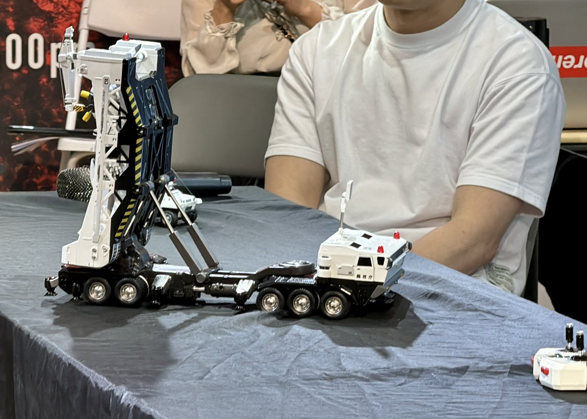 機動警察パトレイバー』より1/35スケールのロボ道「98式特型指揮車」と