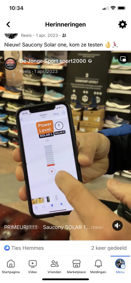 MirandaDillema's tweet photo. @PeterterHorst Vorig jaar lanceerden wij de Saucony Solar one, een hardloopschoen met een chip die je dmv zonne energie kunt opladen om net een beetje meer boost te krijgen. Deze boost kon je eenvoudig via een app regelen. Nog steeds vraag naar🤣
1/2 https://t.co/E71pQhYpOq