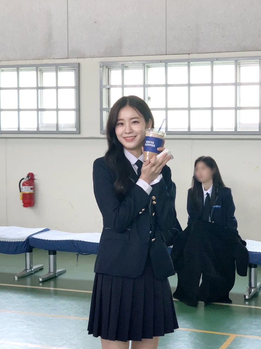 우니 tweet media