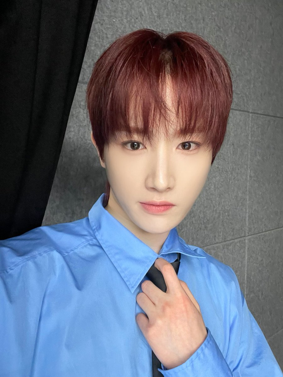 TPST_twt's tweet photo. [#혁] 크크크🐶👔🤍 https://t.co/3iqbGfDzes