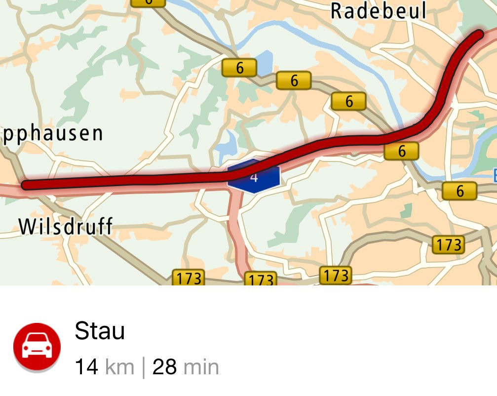 pk_soe's tweet photo. ☝️ für beide Richtungen derzeit nur ein Fahrstreifen abwechselnd frei, #Stau!
Aktuell mit Ampelregelung! Höhe Schandauer Straße 30. Siehe Screenshot!
‼️🚙🚗🚐☝️ Stau derzeit auf der #A4 in Richtung Chemnitz zwischen #Dresden #WilderMann und #Wilsdruff https://t.co/93G5lwyXcn