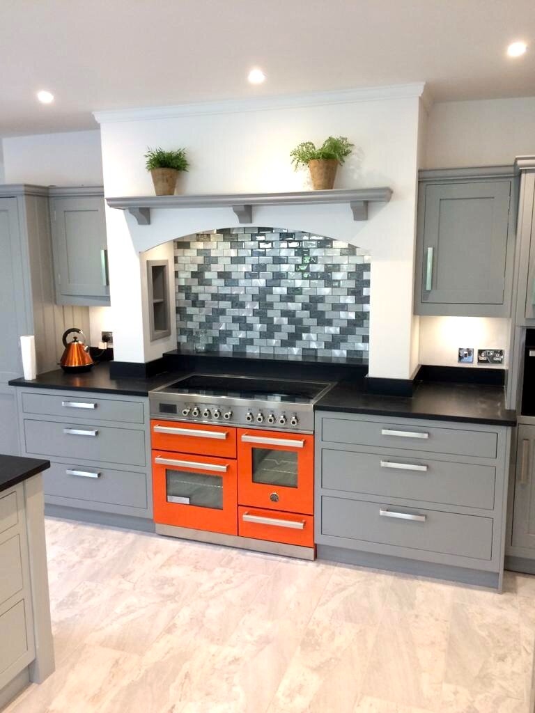 Our collaboration with Gibsons' Kitchens ensures your kitchen is not only functional and user-friendly but also easy on the eye too! ​

From production to installation, between ourselves and Gibsons' Kitchen, we've got everything you need. ​

Take a loo... macphersonsappliancesharborne.co.uk/gibsons-kitche…