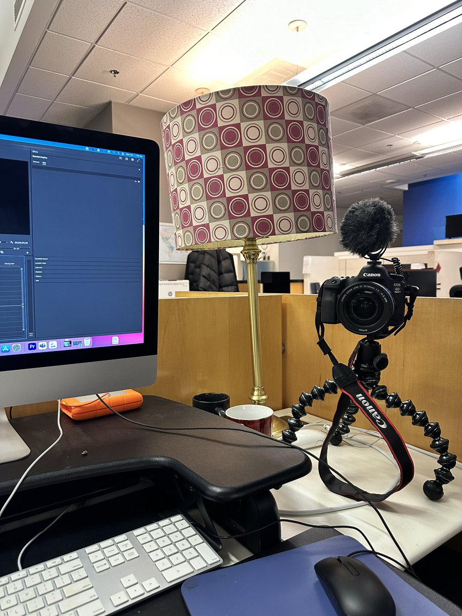 Vlogging my second to last day of my internship with #VoiceOfAmerica for my Video Lab capstone course with @jdavidsburg 🎥👀