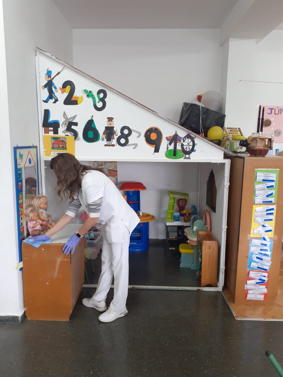 SercomosaN's tweet photo. ¡Limpieza profunda para la vuelta al cole!🥰
#LimpiezadeEdificios #MolinadeSegura https://t.co/6RYXxZ9Vgs