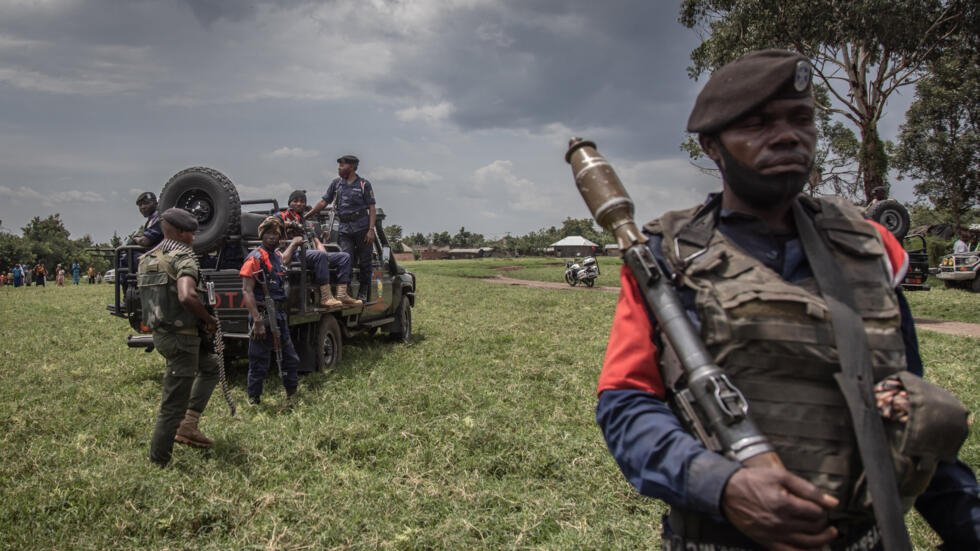 Civil society groups in DRC report sightings of troops from neighboring countries Rwanda and Uganda in Nyiragongo territory of the Virunga National Park from Mwaro and other places towards three antennas in Kibumba.