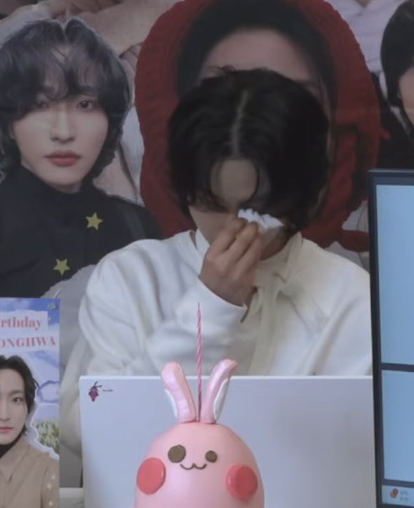 H0NGLOVER's tweet photo. hongjoong: “he is quieter than the others, but when he spreads his wings he is the most beautiful”

seonghwa said that these were the words that he probably needed the most recently IM CRYING MY MATZ💔 https://t.co/wJDy3uBLVL
