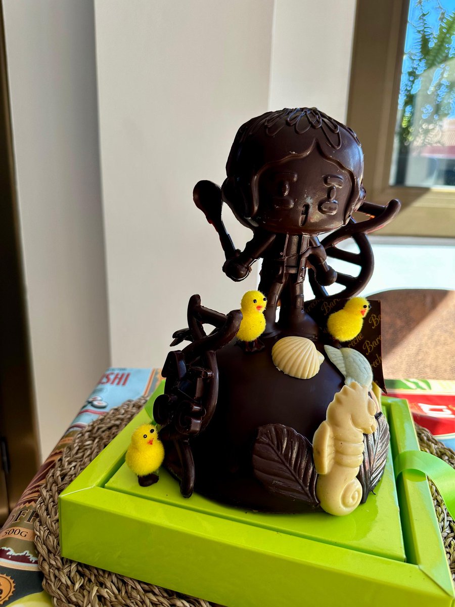 Dra. Alba Tristán-Noguero (@albaalbot) on Twitter photo Molts contents amb la Mia Biòloga, la mona de Pasqua d'enguany 👩🔬🧬🧫🔬 amb un QR informatiu 🧐 iniciativa de <a href="/ubdivulga/">La UB Divulga</a> i participació de companyes de <a href="/GeneticsUB/">GeneticsUB</a> #xocolata #biologiamarina #genètica #DNA #RNA #fentbarri #ciencia Molts contents amb la Mia Biòloga, la mona de Pasqua d'enguany 👩🔬🧬🧫🔬 amb un QR informatiu 🧐 iniciativa de <a href="/ubdivulga/">La UB Divulga</a> i participació de companyes de <a href="/GeneticsUB/">GeneticsUB</a> #xocolata #biologiamarina #genètica #DNA #RNA #fentbarri #ciencia
