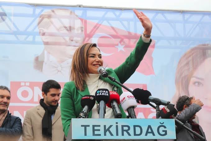 nocontextrakya's tweet photo. Trakya Atatürkçü kadınlara emanet 🇹🇷

Tekirdağ ; @CandanYceer 
Edirne ; @FilizGencanAkin https://t.co/Zo1T6sh9DY