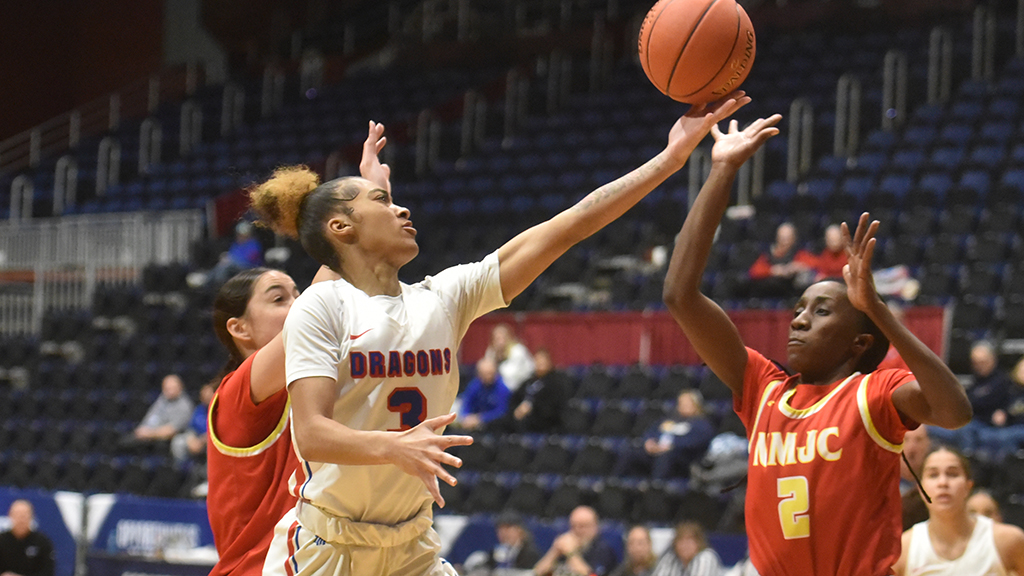 Journey Armstead has been the undisputed leader of the 2024 Blue Dragon women's basketball team. She leads the Blue Dragons into Monday night's championship game in Casper. hutchinson.prestosports.com/sports/wbkb/20… #BreatheFire