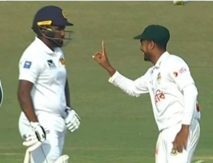 This is literally a rivalry when you give such sendoffs to No.11 players at the score of 531 😂 #BANvSL